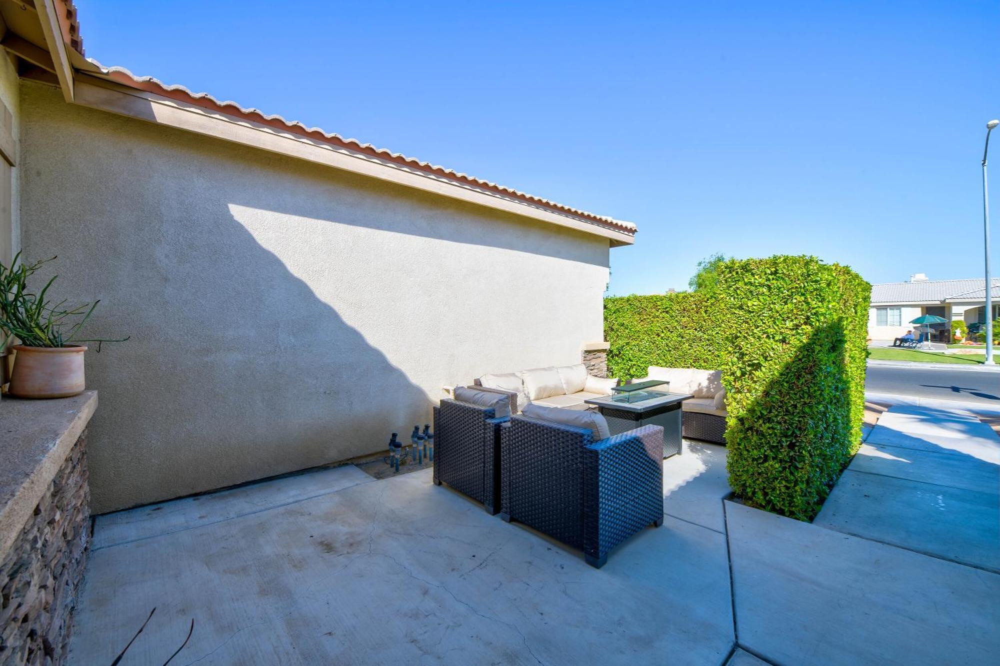 Casa Desert Muse With Heated Pool Spa Firepit Mini Golf And Games Indio Eksteriør bilde